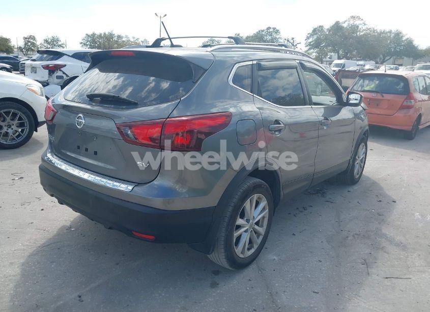 Photo 4 of 2018 Nissan Rogue SPORT SV (VIN JN1BJ1CP6JW100688)