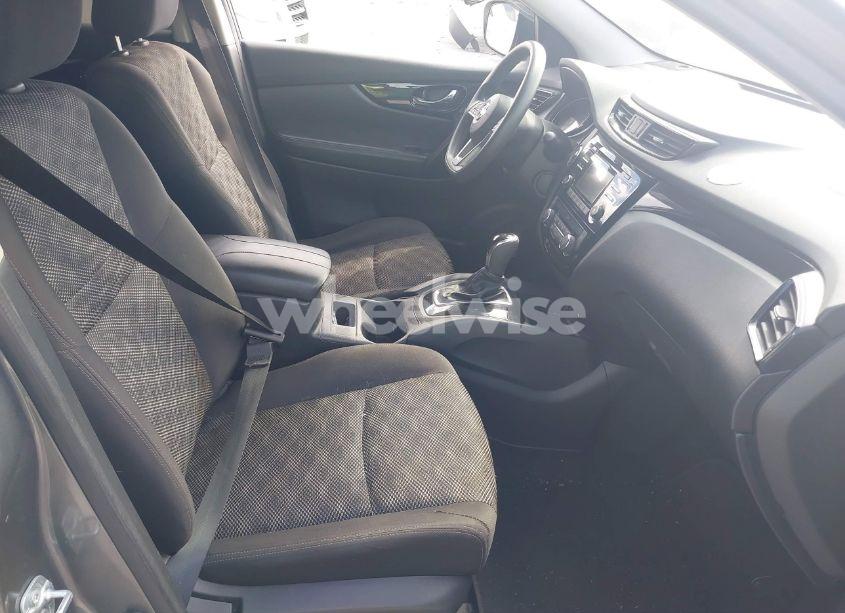 Photo 5 of 2018 Nissan Rogue SPORT SV (VIN JN1BJ1CP6JW100688)