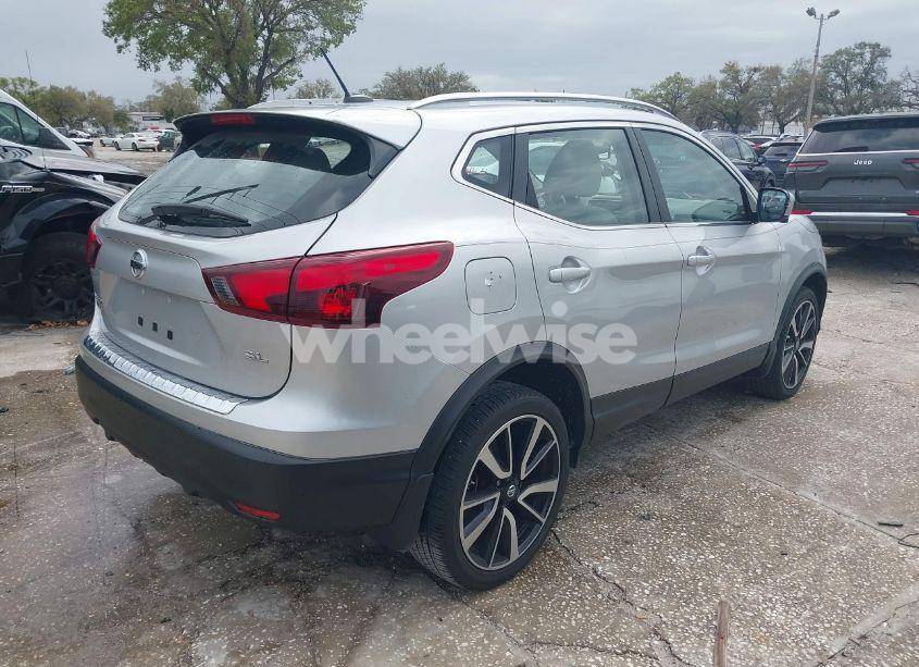 Photo 4 of 2018 Nissan Rogue SPORT SL (VIN JN1BJ1CP6JW102733)