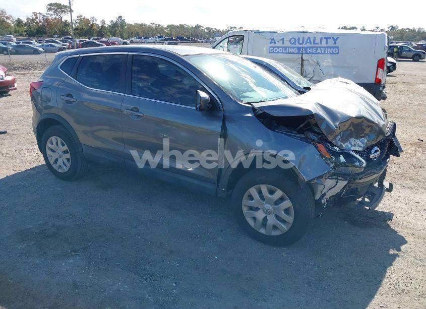 2018 Nissan Rogue SPORT S (VIN JN1BJ1CP6JW106121) main photo