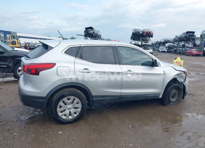 Photo 13 of 2018 Nissan Rogue SPORT S (VIN JN1BJ1CP6JW154895)