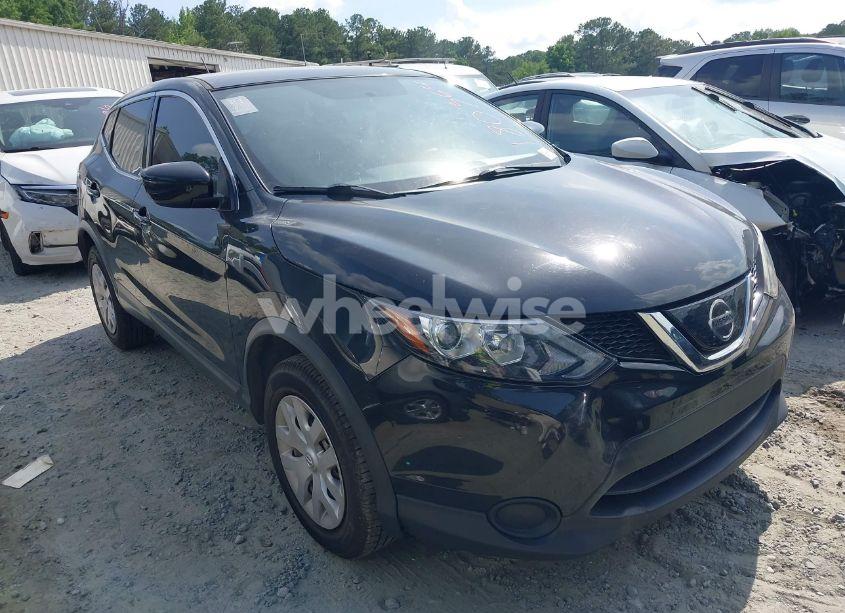 2018 Nissan Rogue SPORT S (VIN JN1BJ1CP6JW180364) main photo