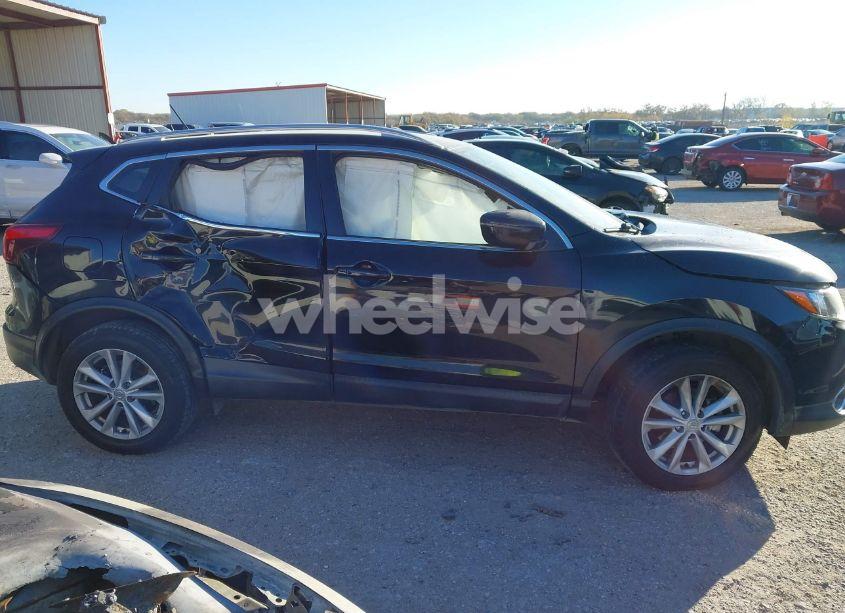 Photo 13 of 2018 Nissan Rogue SPORT SV (VIN JN1BJ1CP6JW181272)