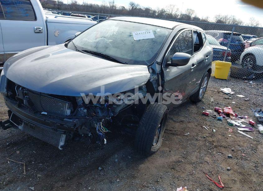 Photo 2 of 2018 Nissan Rogue SPORT S (VIN JN1BJ1CP6JW187427)