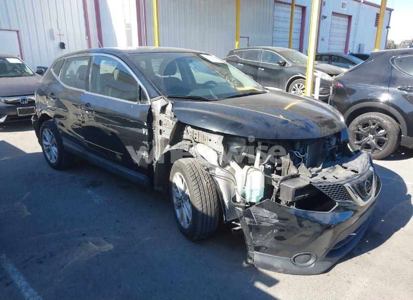 2018 Nissan Rogue SPORT S (VIN JN1BJ1CP6JW192210) main photo