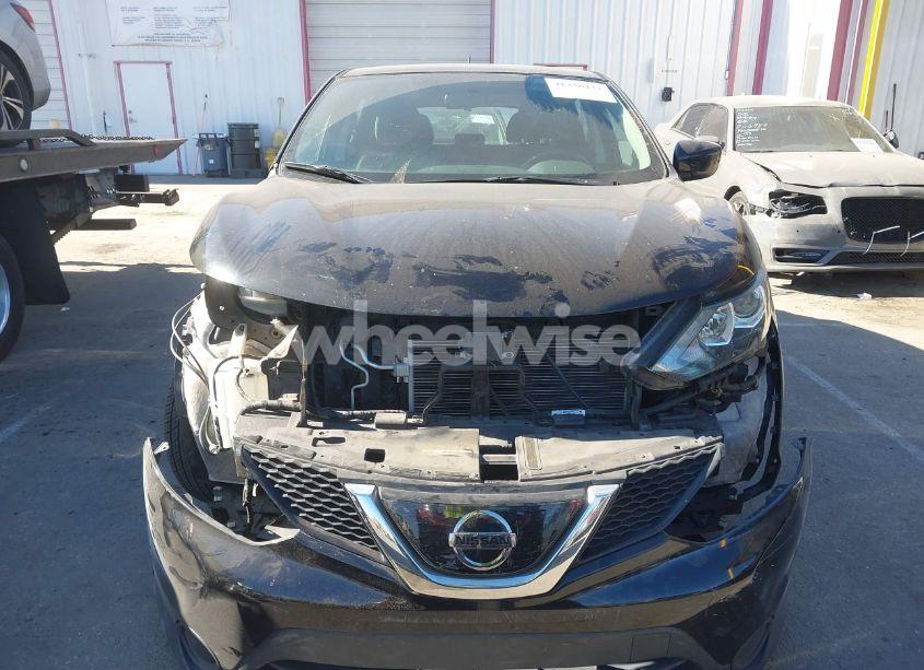 Photo 13 of 2018 Nissan Rogue SPORT S (VIN JN1BJ1CP6JW192210)