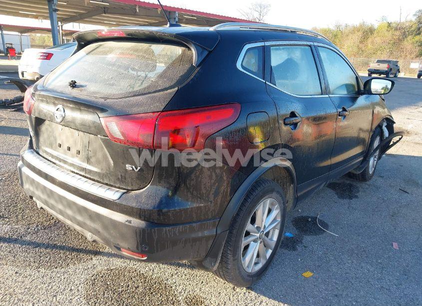 Photo 4 of 2019 Nissan Rogue SPORT SV (VIN JN1BJ1CP6KW218550)