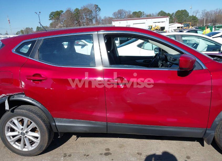 Photo 13 of 2019 Nissan Rogue SPORT S (VIN JN1BJ1CP6KW219973)