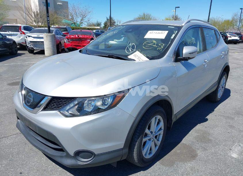 Photo 2 of 2019 Nissan Rogue SPORT SV (VIN JN1BJ1CP6KW238376)