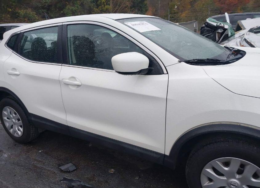 Photo 13 of 2019 Nissan Rogue SPORT S (VIN JN1BJ1CP6KW239480)