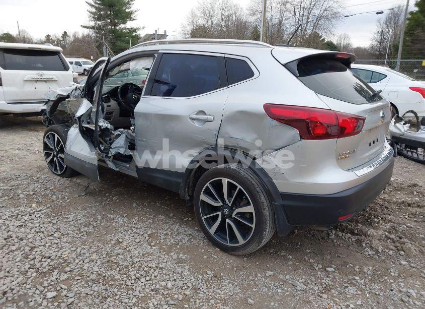 Photo 3 of 2019 Nissan Rogue SPORT SL (VIN JN1BJ1CP6KW526950)