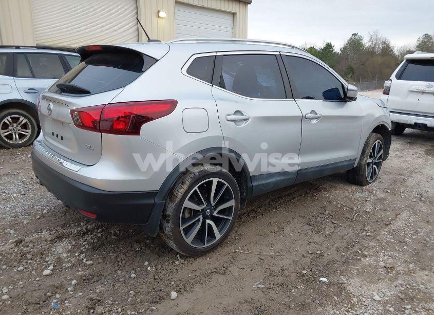 Photo 4 of 2019 Nissan Rogue SPORT SL (VIN JN1BJ1CP6KW526950)