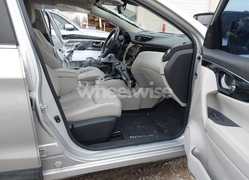 Photo 5 of 2019 Nissan Rogue SPORT SL (VIN JN1BJ1CP6KW526950)