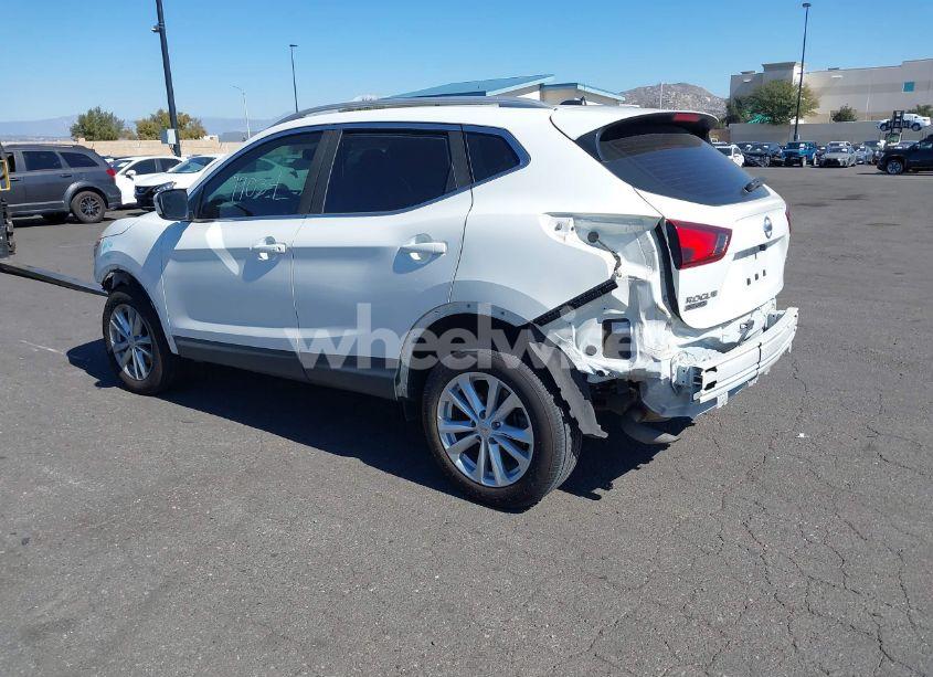 Photo 3 of 2017 Nissan Rogue SPORT SV (VIN JN1BJ1CP7HW005454)