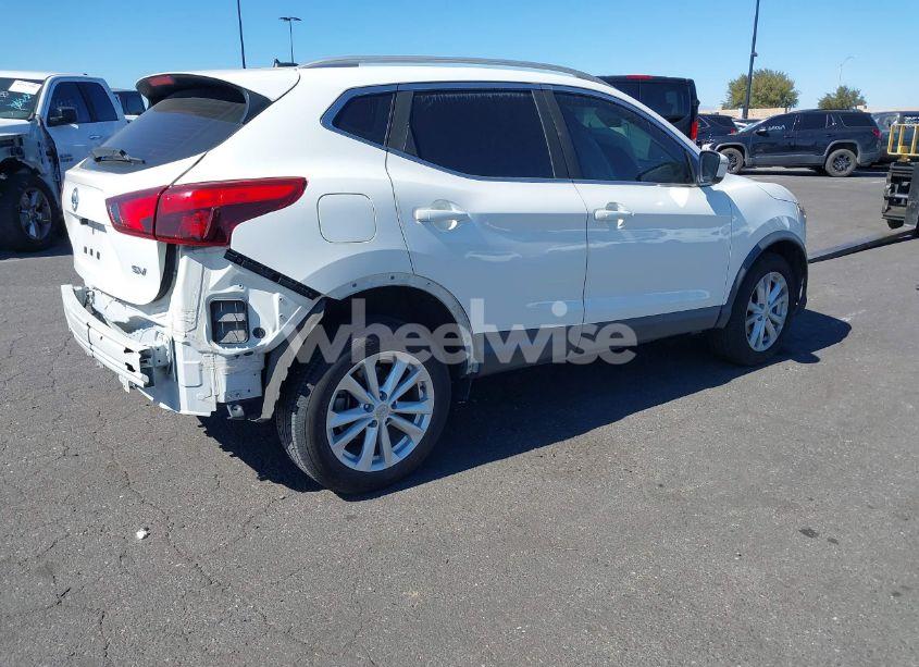 Photo 4 of 2017 Nissan Rogue SPORT SV (VIN JN1BJ1CP7HW005454)
