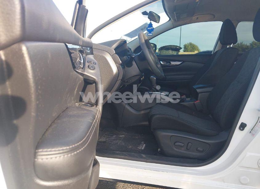 Photo 5 of 2017 Nissan Rogue SPORT SV (VIN JN1BJ1CP7HW005454)