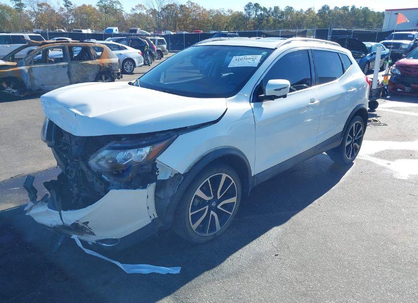 Photo 2 of 2017 Nissan Rogue SPORT SL (VIN JN1BJ1CP7HW008550)