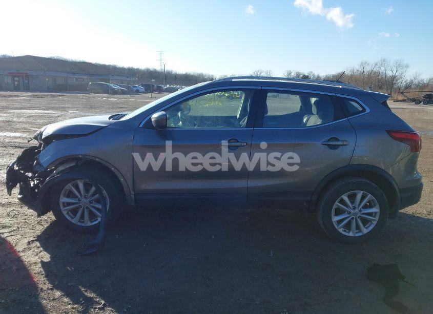Photo 14 of 2017 Nissan Rogue SPORT SV (VIN JN1BJ1CP7HW015871)