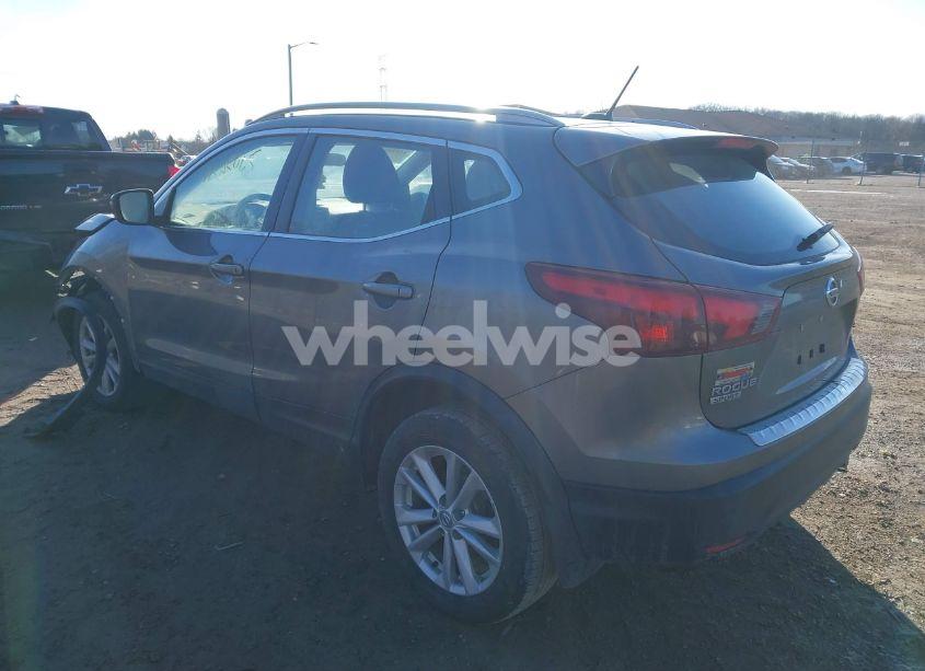 Photo 3 of 2017 Nissan Rogue SPORT SV (VIN JN1BJ1CP7HW015871)