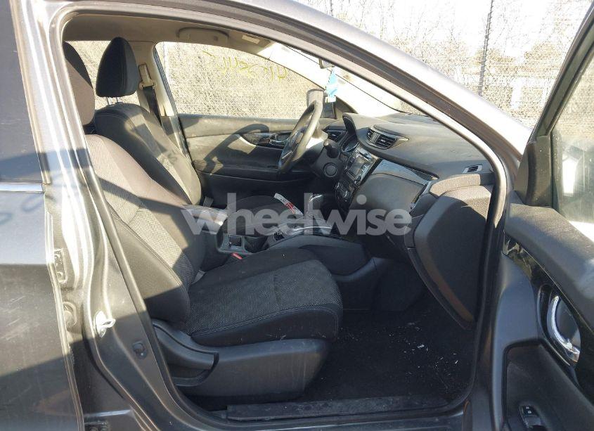 Photo 5 of 2017 Nissan Rogue SPORT SV (VIN JN1BJ1CP7HW015871)