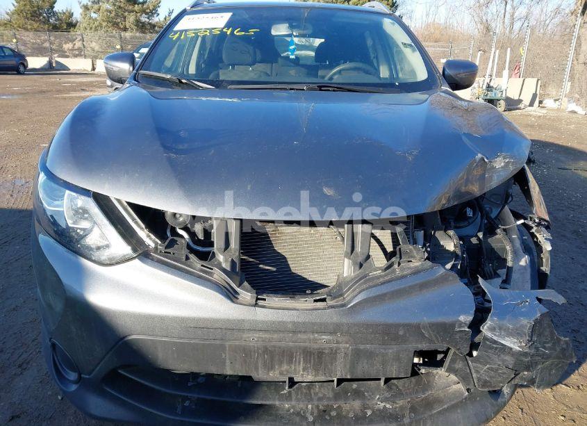 Photo 6 of 2017 Nissan Rogue SPORT SV (VIN JN1BJ1CP7HW015871)