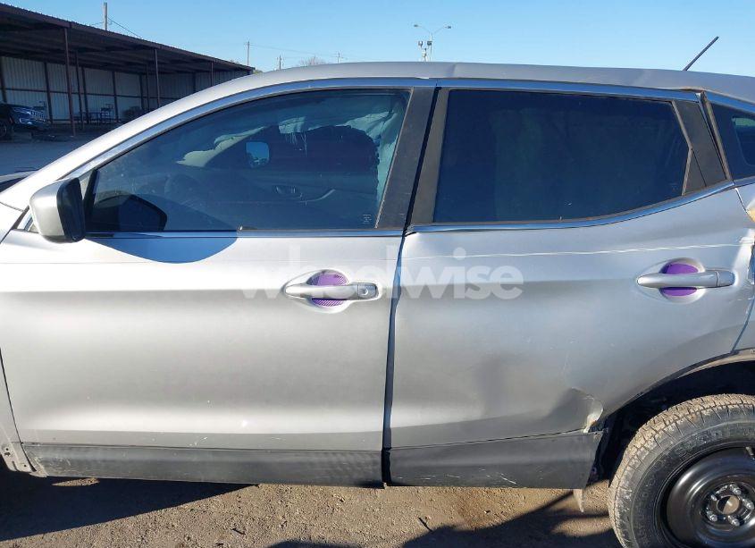 Photo 14 of 2017 Nissan Rogue SPORT S (VIN JN1BJ1CP7HW021752)