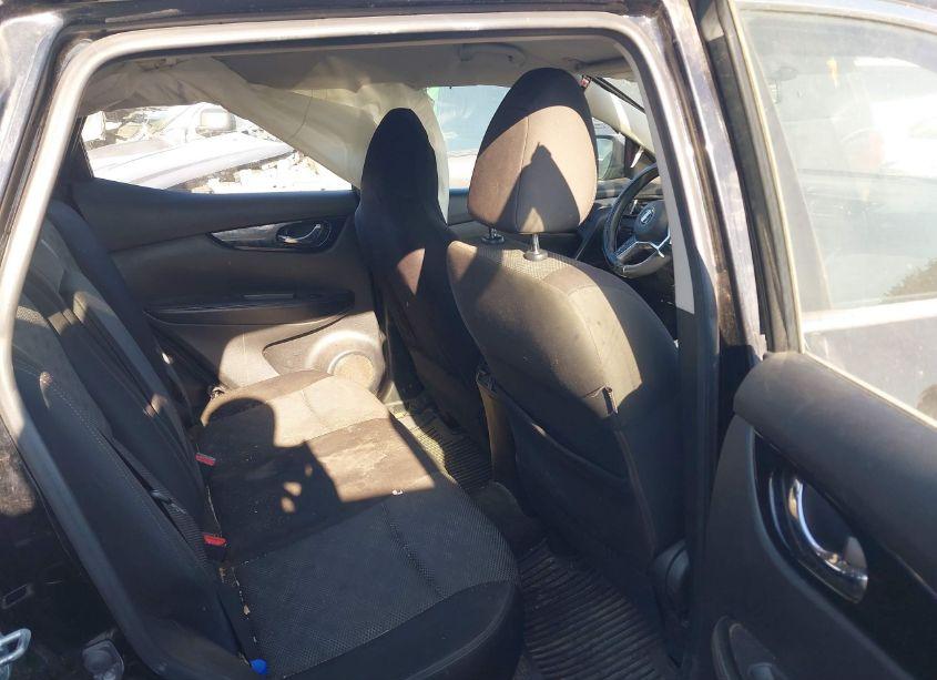 Photo 8 of 2017 Nissan Rogue SPORT SV (VIN JN1BJ1CP7HW025297)