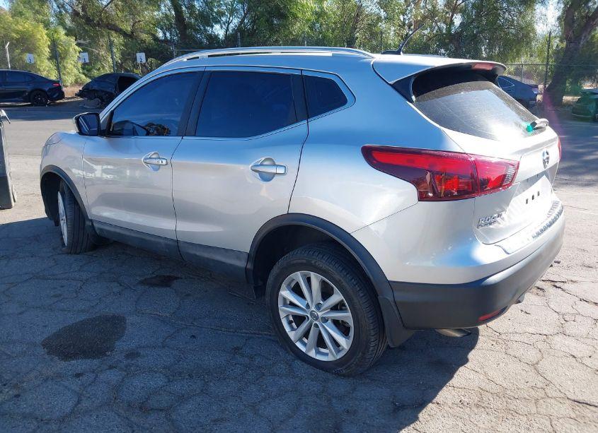 Photo 3 of 2017 Nissan Rogue SPORT SV (VIN JN1BJ1CP7HW027051)