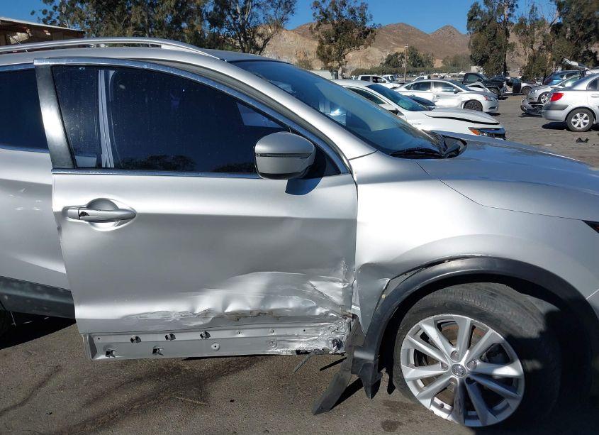 Photo 6 of 2017 Nissan Rogue SPORT SV (VIN JN1BJ1CP7HW027051)