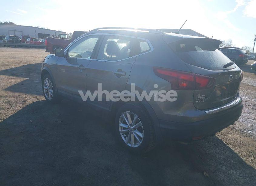 Photo 3 of 2018 Nissan Rogue SPORT SV (VIN JN1BJ1CP7JW107066)