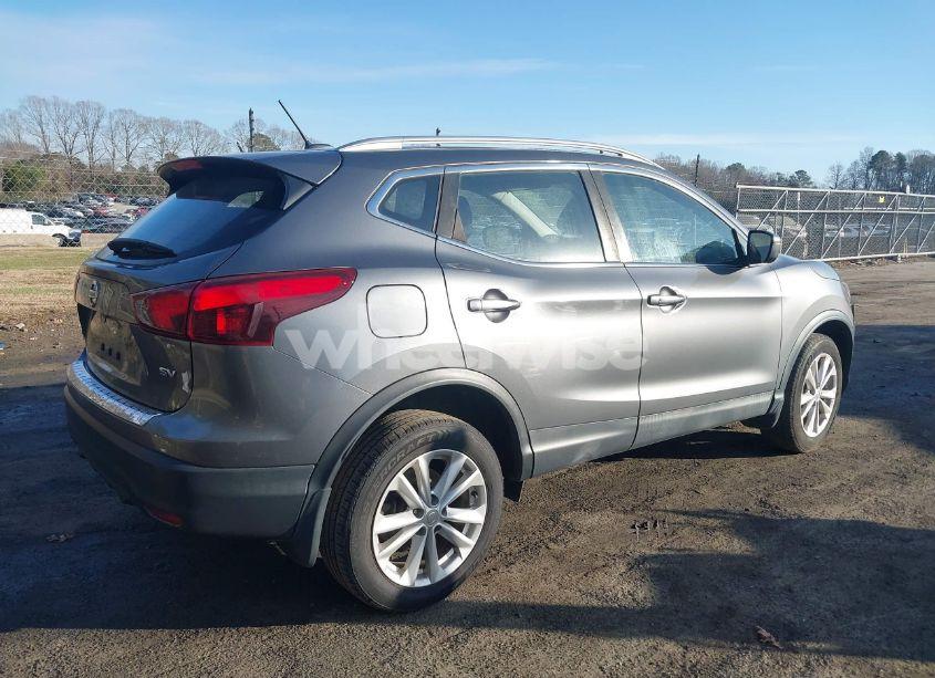 Photo 4 of 2018 Nissan Rogue SPORT SV (VIN JN1BJ1CP7JW107066)