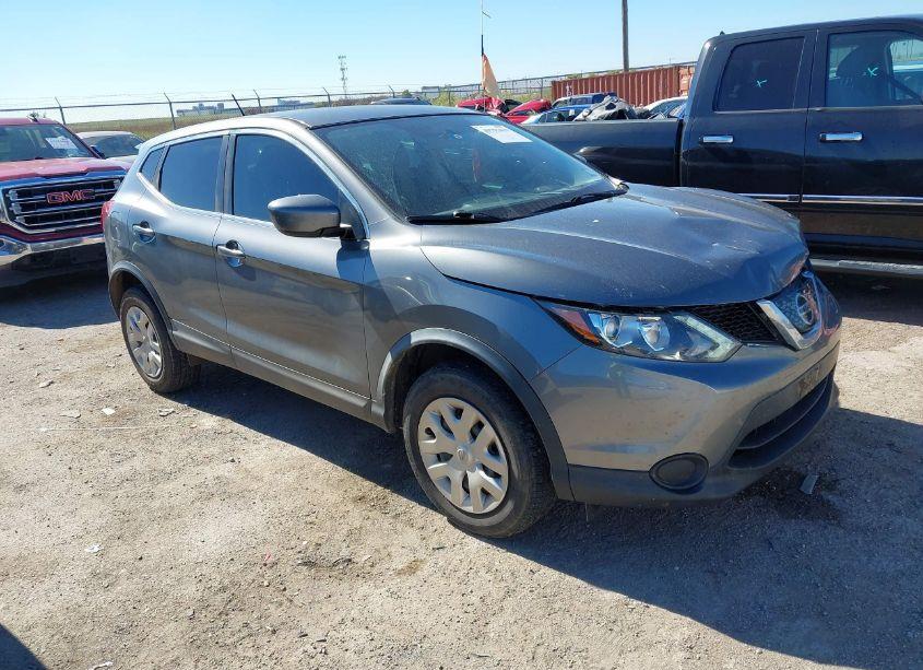 2018 Nissan Rogue SPORT S (VIN JN1BJ1CP7JW154498) main photo