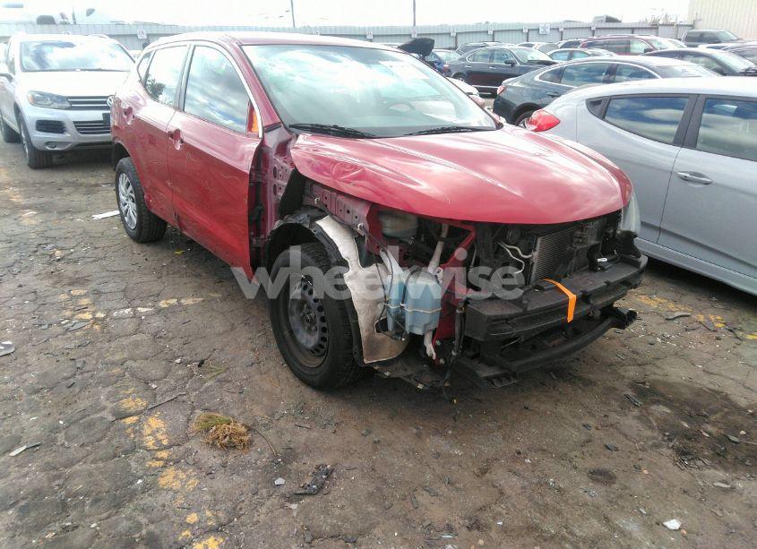 2018 Nissan Rogue SPORT S (VIN JN1BJ1CP7JW157627) main photo