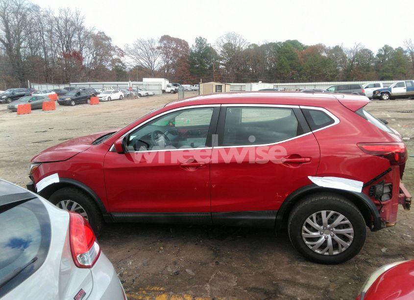 Photo 15 of 2018 Nissan Rogue SPORT S (VIN JN1BJ1CP7JW157627)