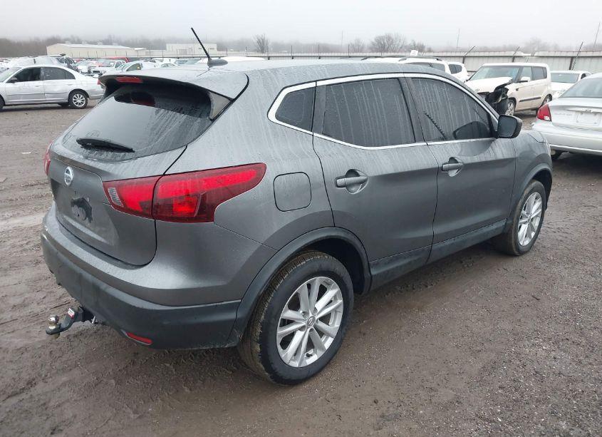 Photo 4 of 2018 Nissan Rogue SPORT S (VIN JN1BJ1CP7JW158308)