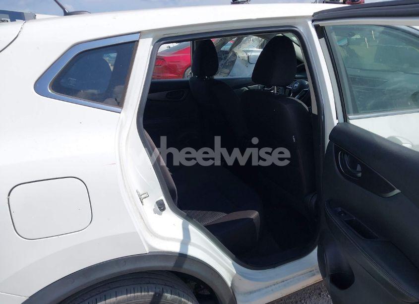 Photo 8 of 2018 Nissan Rogue SPORT S (VIN JN1BJ1CP7JW161516)