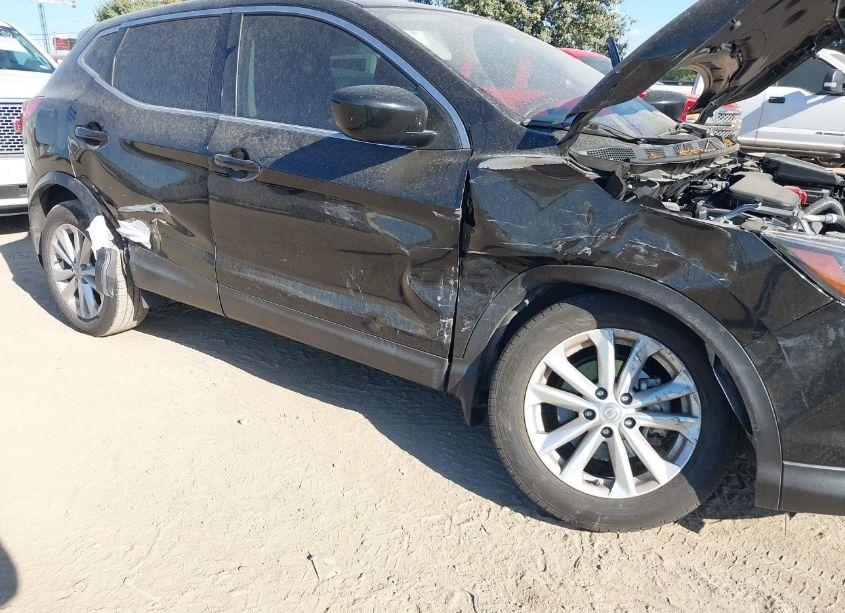 Photo 6 of 2018 Nissan Rogue SPORT S (VIN JN1BJ1CP7JW188456)