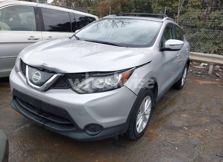 Photo 2 of 2018 Nissan Rogue SPORT SV (VIN JN1BJ1CP7JW195536)