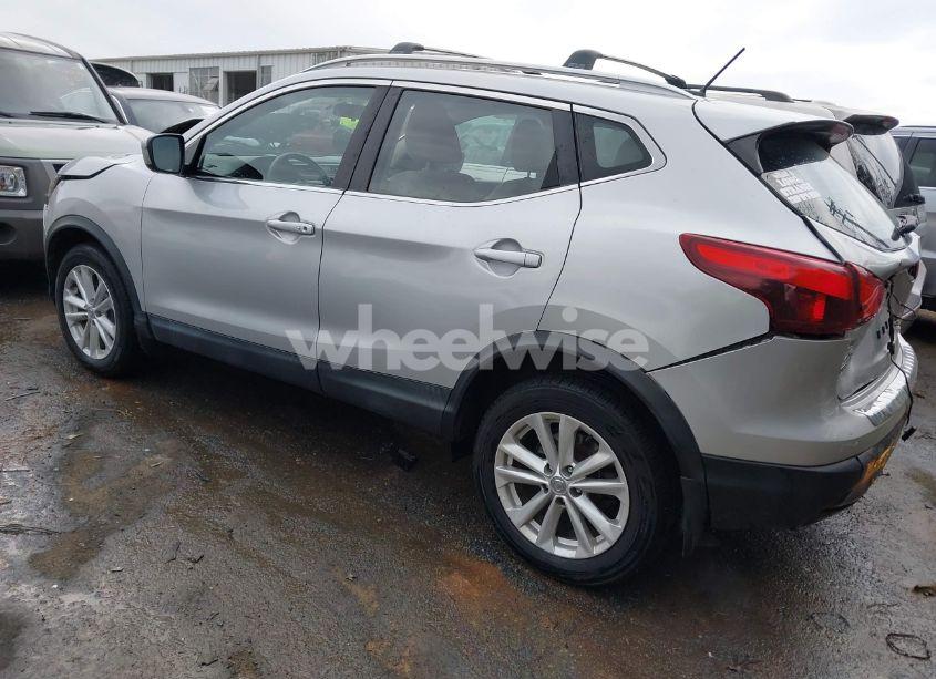 Photo 3 of 2018 Nissan Rogue SPORT SV (VIN JN1BJ1CP7JW195536)