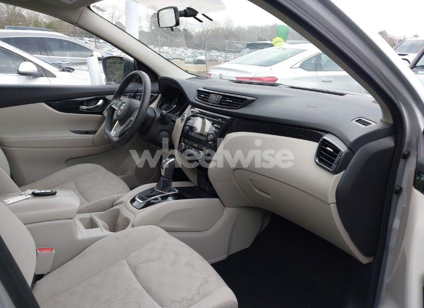Photo 5 of 2018 Nissan Rogue SPORT SV (VIN JN1BJ1CP7JW195536)