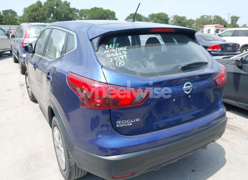 Photo 3 of 2019 Nissan Rogue SPORT S (VIN JN1BJ1CP7KW236524)