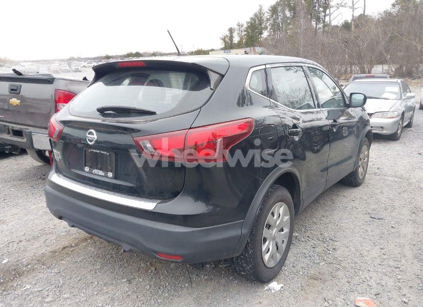 Photo 4 of 2019 Nissan Rogue SPORT S (VIN JN1BJ1CP7KW239147)