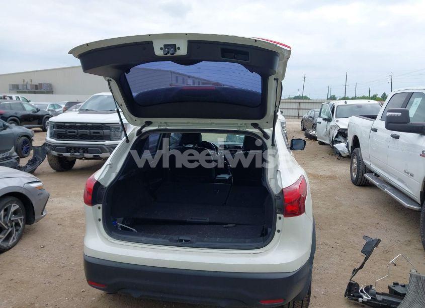 Photo 18 of 2017 Nissan Rogue SPORT SL (VIN JN1BJ1CP8HW003213)