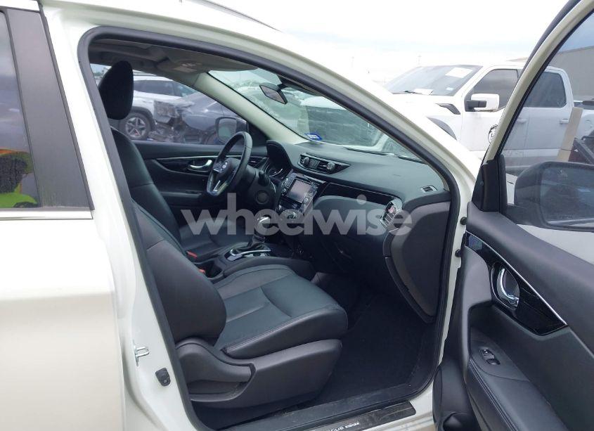 Photo 5 of 2017 Nissan Rogue SPORT SL (VIN JN1BJ1CP8HW003213)