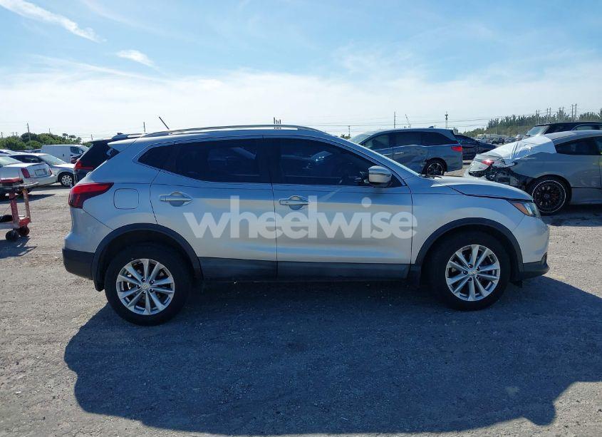 Photo 13 of 2017 Nissan Rogue SPORT SV (VIN JN1BJ1CP8HW011084)
