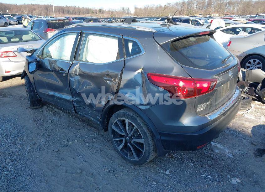 Photo 3 of 2017 Nissan Rogue SPORT SL (VIN JN1BJ1CP8HW020870)