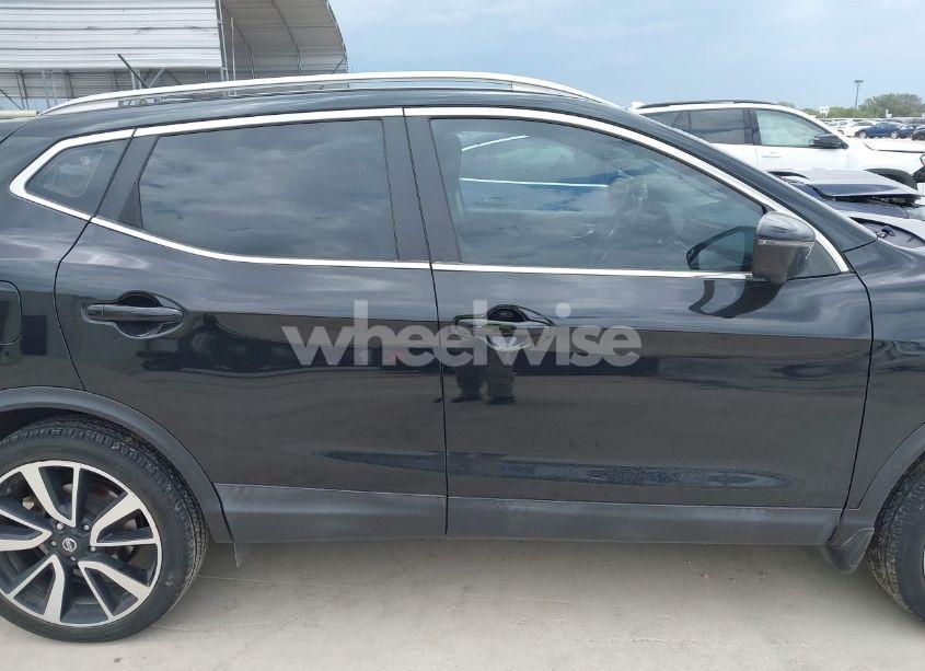 Photo 13 of 2017 Nissan Rogue SPORT SL (VIN JN1BJ1CP8HW028998)