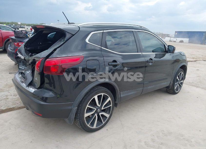 Photo 4 of 2017 Nissan Rogue SPORT SL (VIN JN1BJ1CP8HW028998)