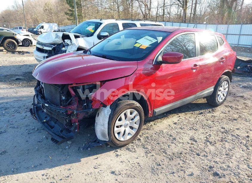 Photo 2 of 2018 Nissan Rogue SPORT S (VIN JN1BJ1CP8JW101406)