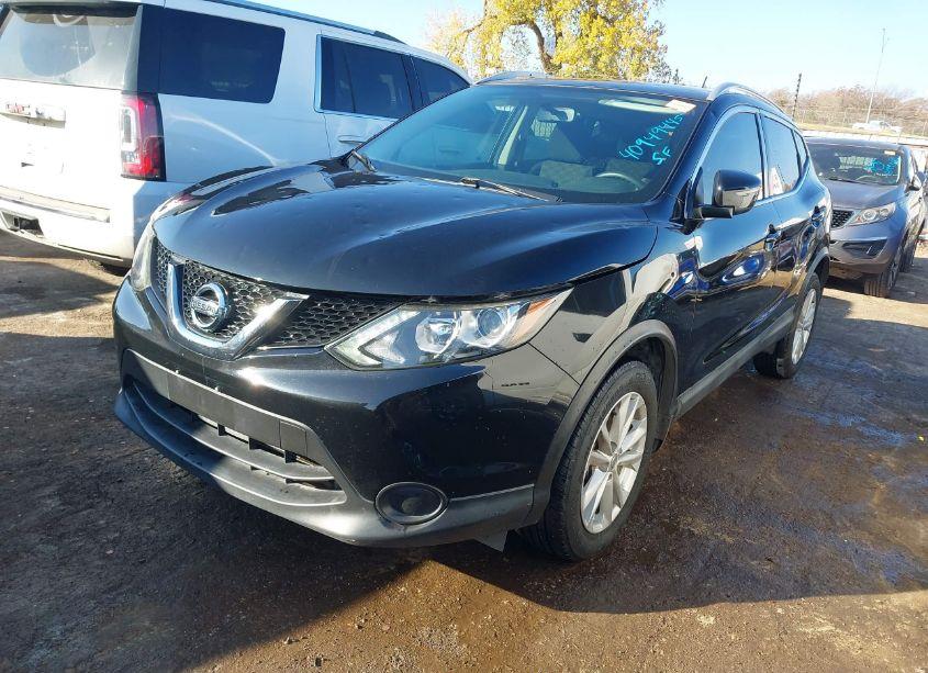 Photo 2 of 2018 Nissan Rogue SPORT SV (VIN JN1BJ1CP8JW109649)